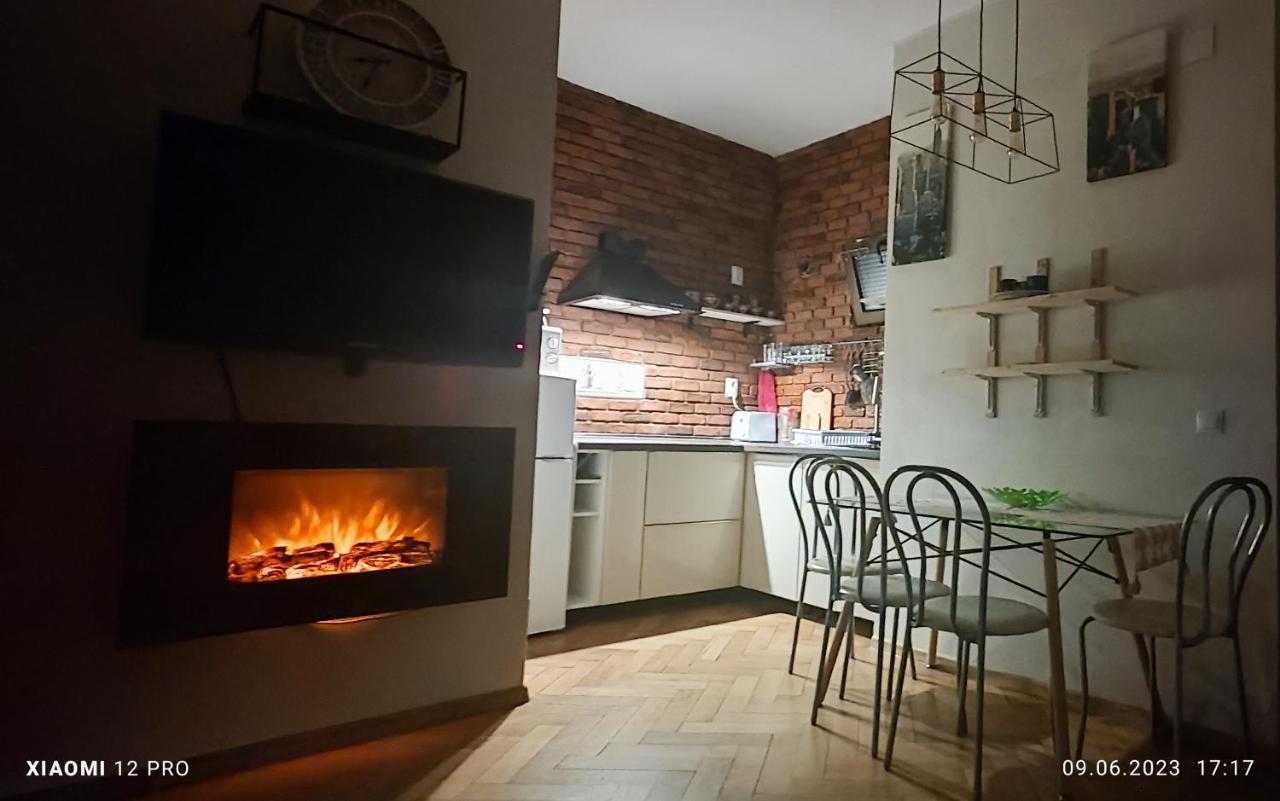 شقة Old Town Cozy Flat براشوف الغرفة الصورة